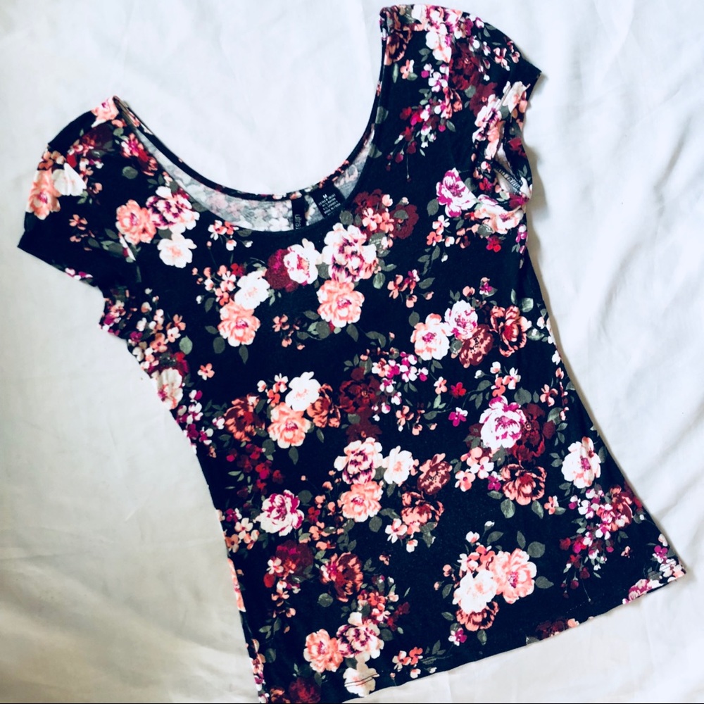 🌺Floral cap sleeve top